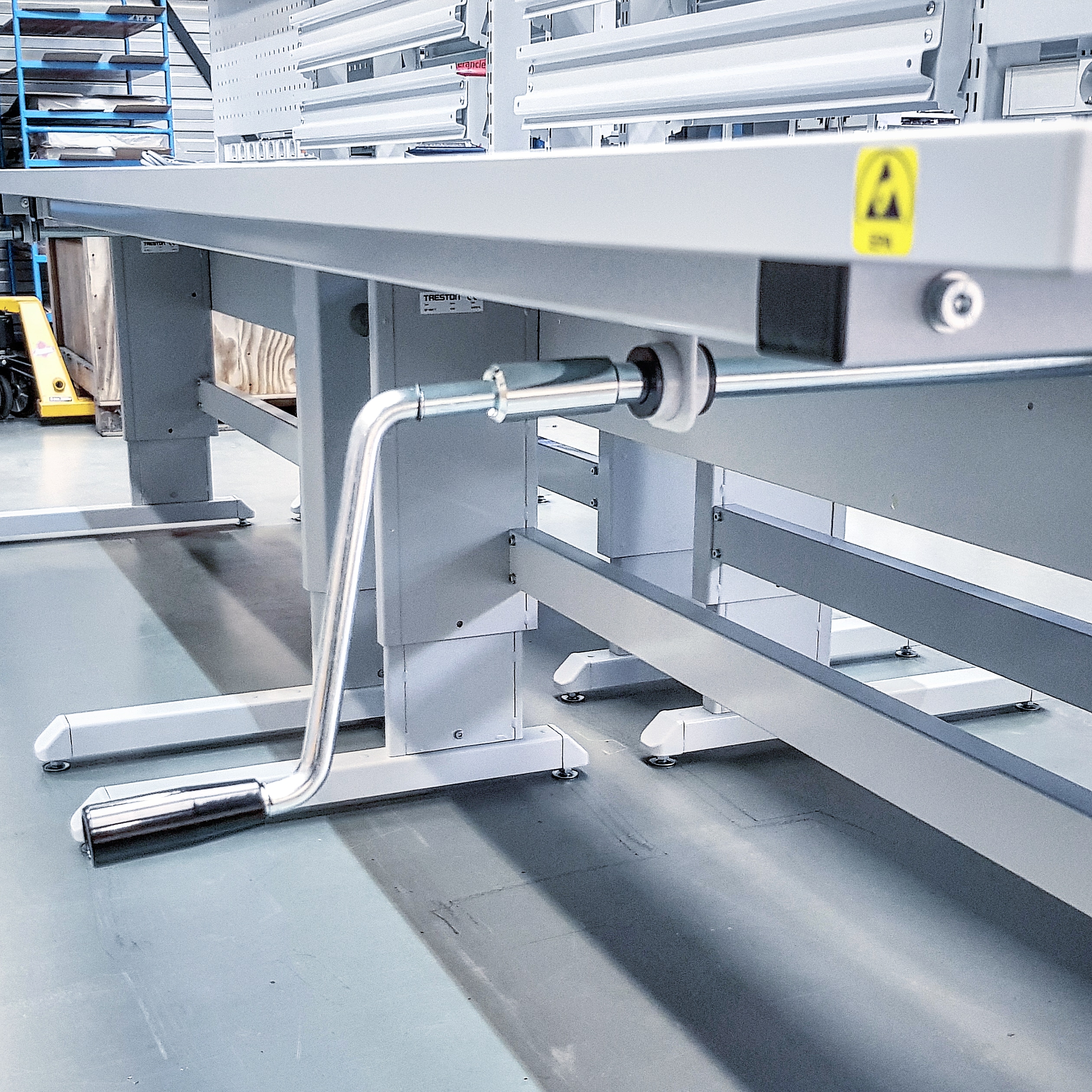 Instrumentarium ziekenhuis kiest voor ESD werktafels