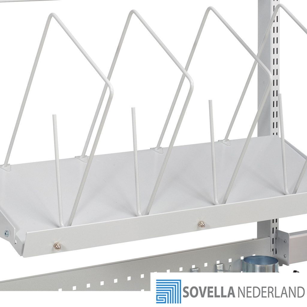 Treston inhaakbaar legbord met Flexibele verdelers voor op een inpaktafel