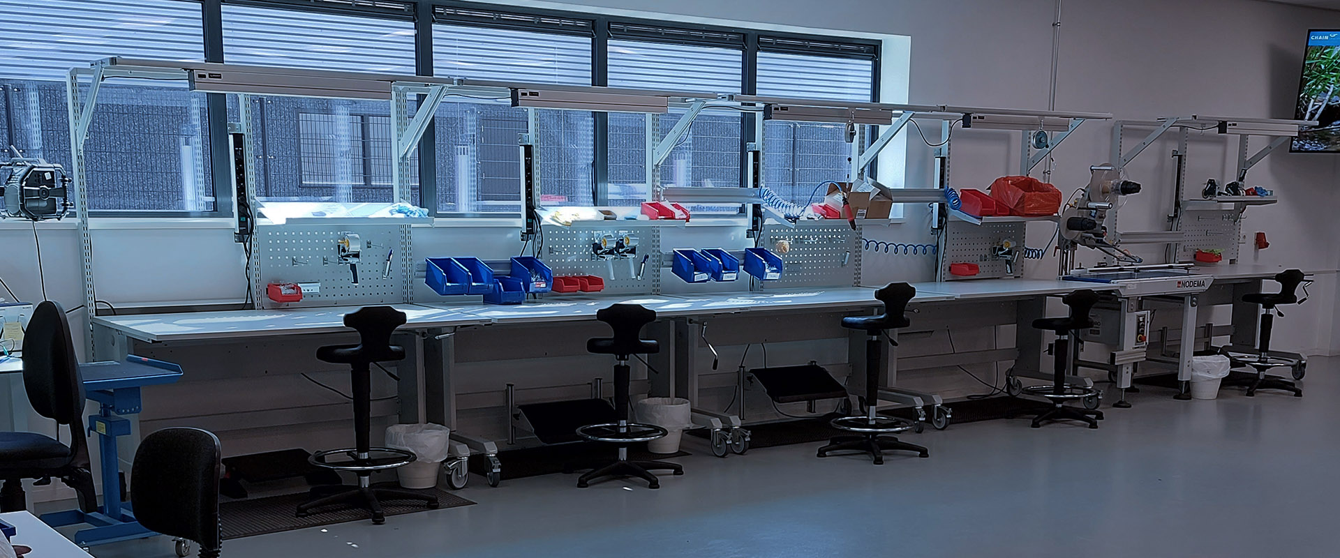 Sovella Nederland levert Value added service werktafels voor chain logistics